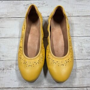 Vionic Ballet Flats Women 8 Yellow Geneva Leather Laser Cut Comfort Slip On